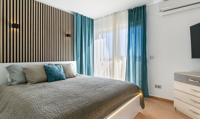 Herverkoop - Huis -
Orihuela Costa* - Villamartin*