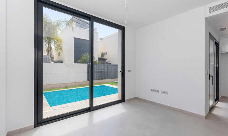 Venta - Villa -
Orihuela Costa