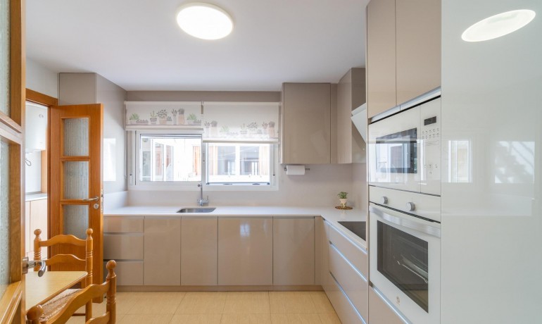 Sale - House -
Orihuela* - Desamparados-Hurchillo-Torremendo