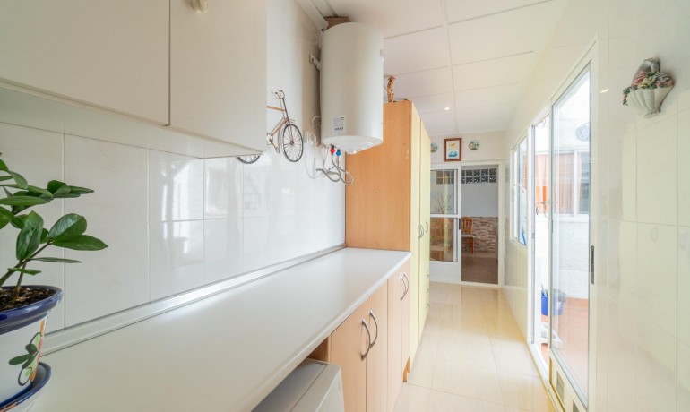 Sale - House -
Orihuela* - Desamparados-Hurchillo-Torremendo