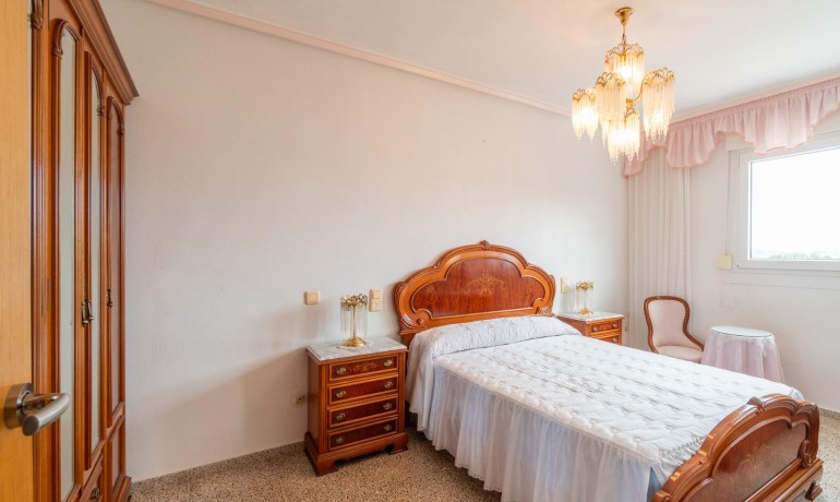 Sale - House -
Orihuela* - Desamparados-Hurchillo-Torremendo