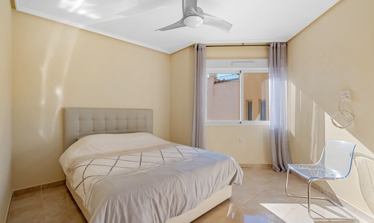 Herverkoop - Huis -
Orihuela Costa* - Los Dolses*