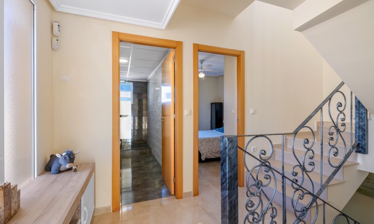 Herverkoop - Huis -
Orihuela Costa* - Los Dolses*