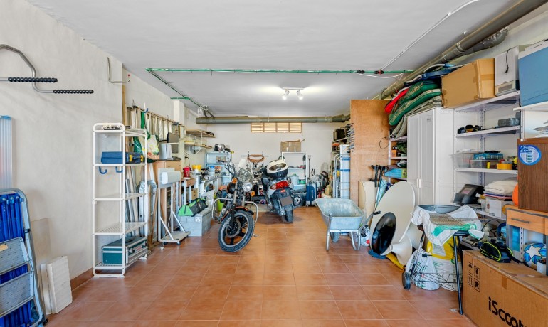 Herverkoop - Huis -
Orihuela Costa* - Los Dolses*