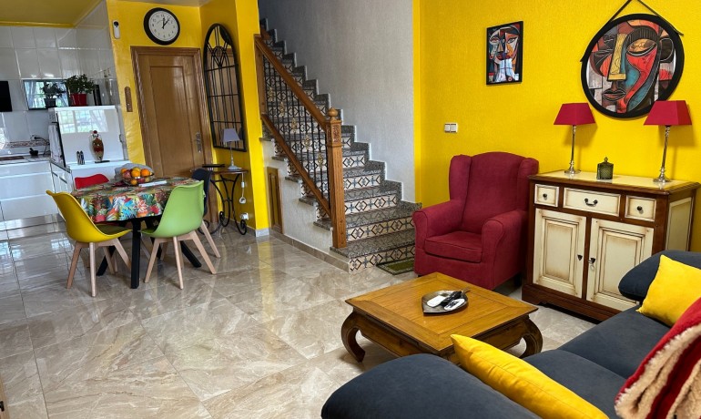 Herverkoop - Huis -
Bigastro