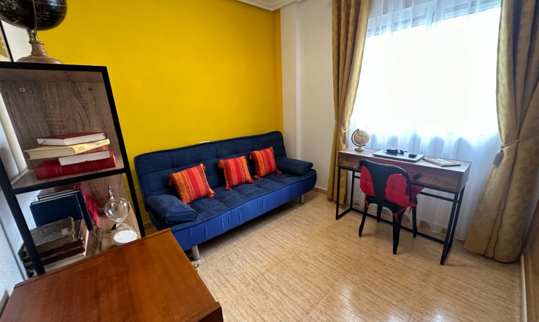 Herverkoop - Huis -
Bigastro