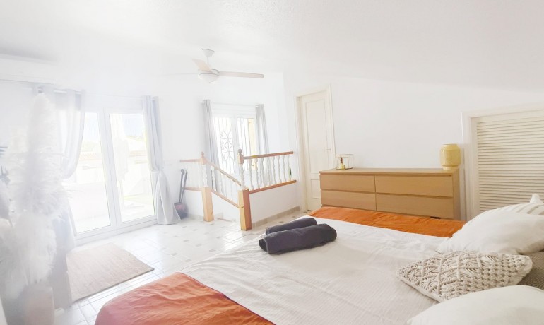 Herverkoop - Huis -
Orihuela Costa* - Villamartín