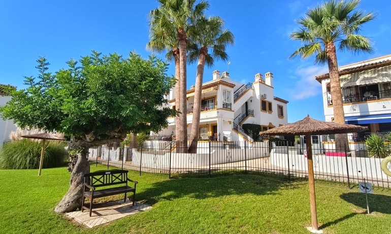 Herverkoop - Huis -
Orihuela Costa* - Villamartín