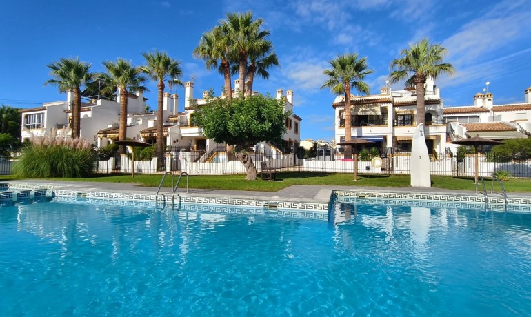 Herverkoop - Huis -
Orihuela Costa* - Villamartín