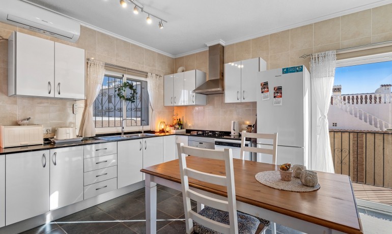 Herverkoop - Villa -
Cuidad Quesada* - Doña pepa