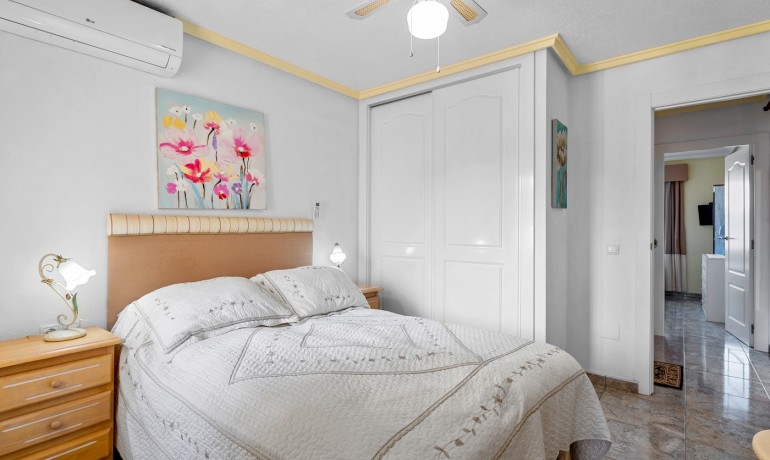 Herverkoop - Villa -
Cuidad Quesada* - Doña pepa