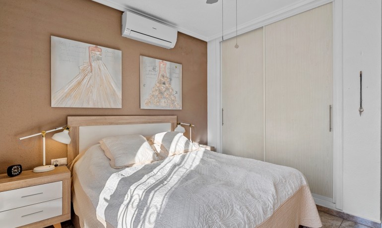 Herverkoop - Villa -
Cuidad Quesada* - Doña pepa