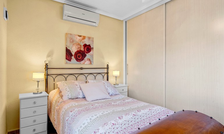 Herverkoop - Villa -
Cuidad Quesada* - Doña pepa