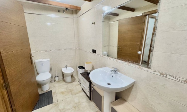 Herverkoop - Huis -
Guardamar del Segura* - Urbanizaciones