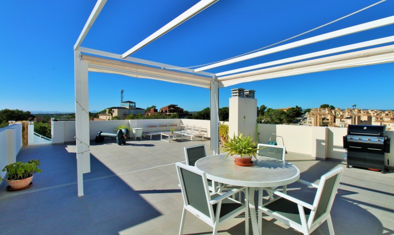 Sale - Apartment / Flat -
Villamartin