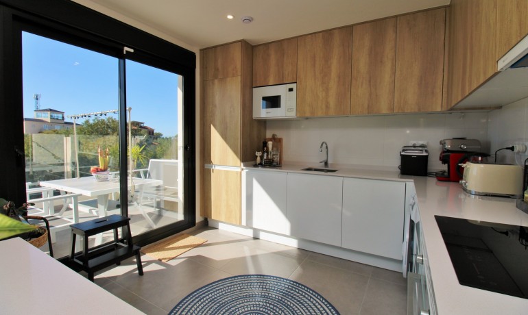 Sale - Apartment / Flat -
Villamartin