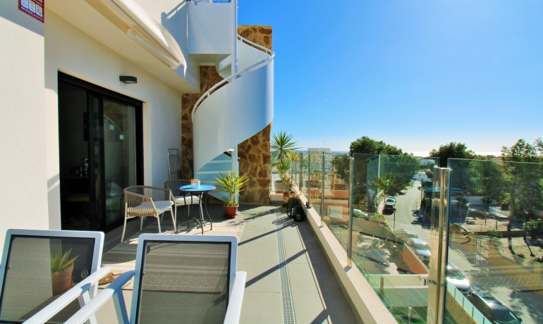 Sale - Apartment / Flat -
Villamartin