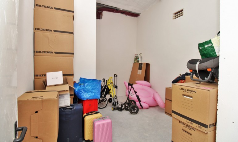 Sale - Apartment / Flat -
Villamartin