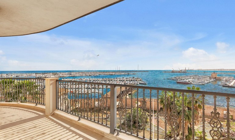 Herverkoop - Appartement / Flat -
Torrevieja* - Paseo maritimo