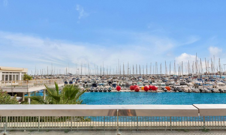 Herverkoop - Appartement / Flat -
Torrevieja* - Paseo maritimo