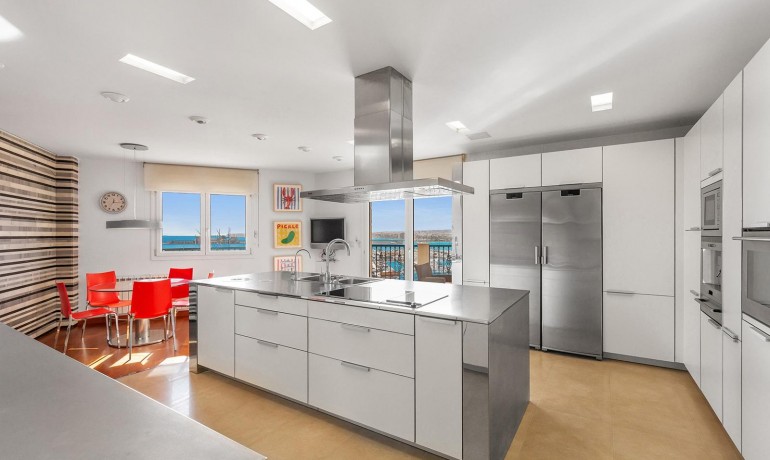 Herverkoop - Appartement / Flat -
Torrevieja* - Paseo maritimo