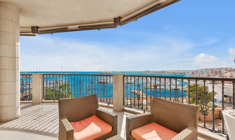 Herverkoop - Appartement / Flat -
Torrevieja* - Paseo maritimo