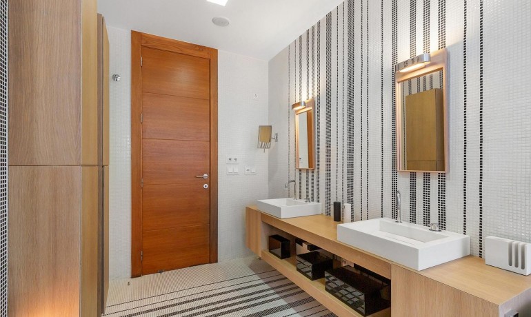 Herverkoop - Appartement / Flat -
Torrevieja* - Paseo maritimo