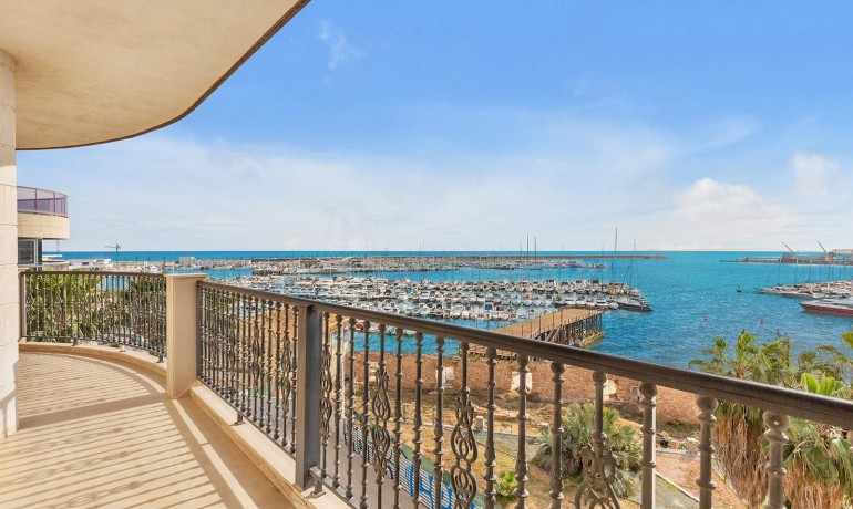 Herverkoop - Appartement / Flat -
Torrevieja* - Paseo maritimo
