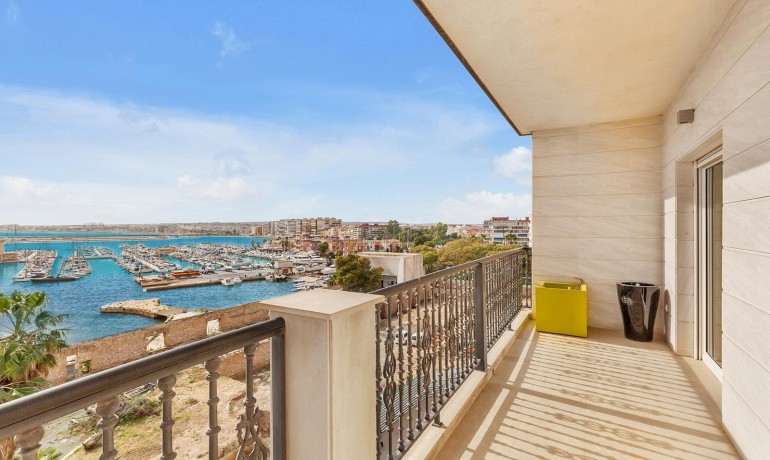 Herverkoop - Appartement / Flat -
Torrevieja* - Paseo maritimo