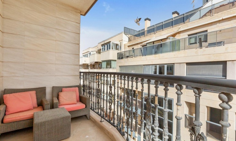 Herverkoop - Appartement / Flat -
Torrevieja* - Paseo maritimo