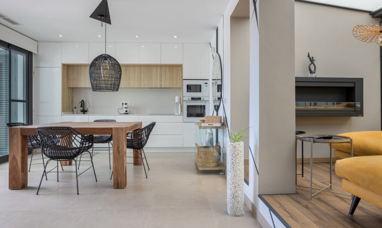 Herverkoop - Huis -
Benijofar*