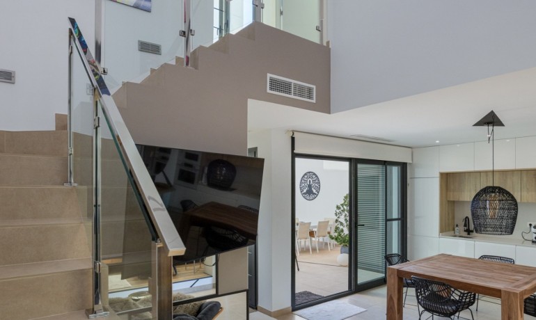 Herverkoop - Huis -
Benijofar*