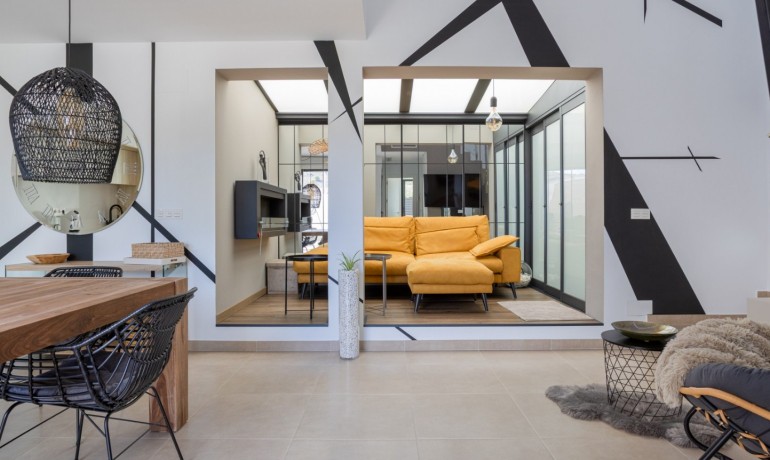 Herverkoop - Huis -
Benijofar*