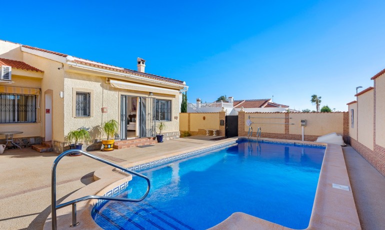 Herverkoop - Villa -
Ciudad Quesada - Doña Pepa