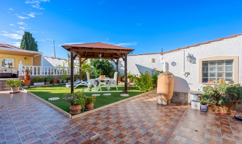 Herverkoop - Villa -
Ciudad Quesada - Doña Pepa