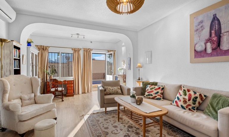 Herverkoop - Villa -
Ciudad Quesada - Doña Pepa