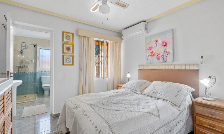 Herverkoop - Villa -
Ciudad Quesada - Doña Pepa