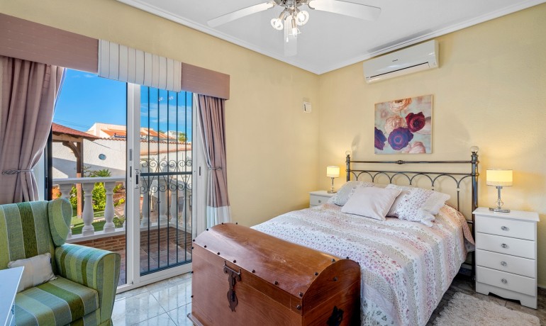 Herverkoop - Villa -
Ciudad Quesada - Doña Pepa