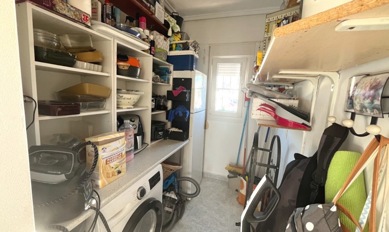 Herverkoop - Villa -
Cuidad Quesada* - Central Quesada