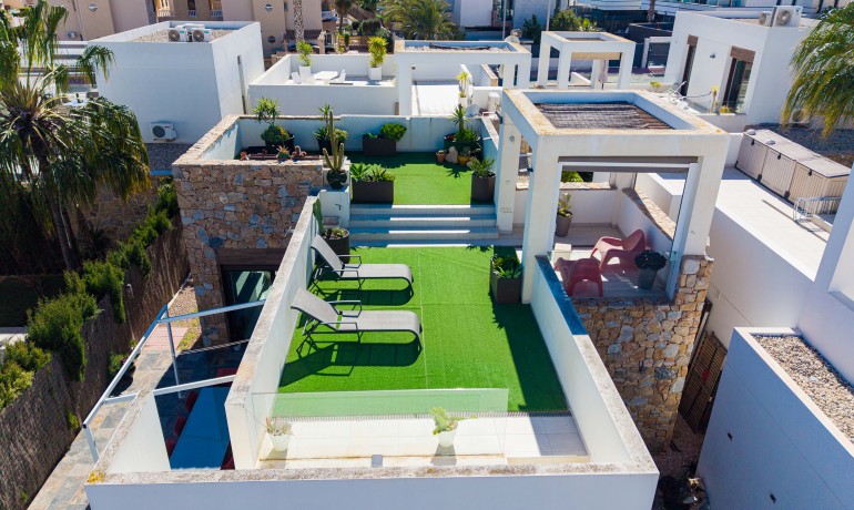 Herverkoop - Villa -
Orihuela Costa* - Lomas de Cabo Roig