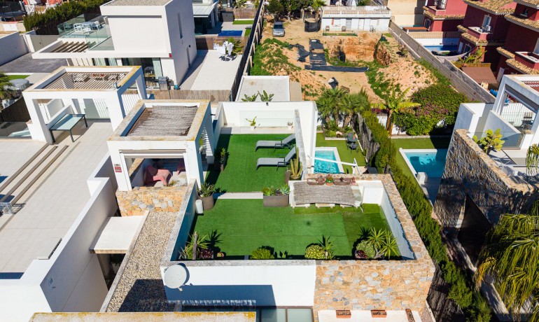 Herverkoop - Villa -
Orihuela Costa* - Lomas de Cabo Roig