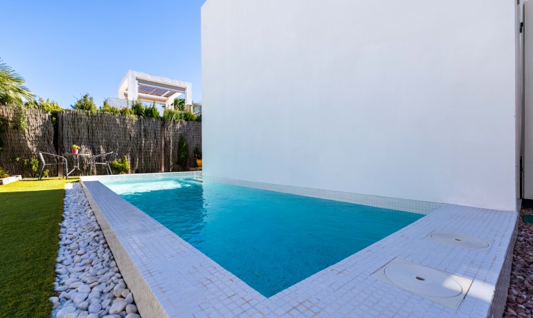 Herverkoop - Villa -
Orihuela Costa* - Lomas de Cabo Roig