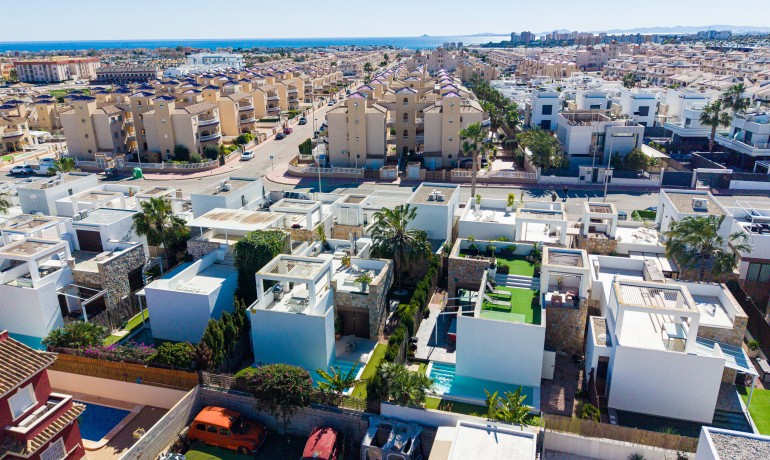 Herverkoop - Villa -
Orihuela Costa* - Lomas de Cabo Roig