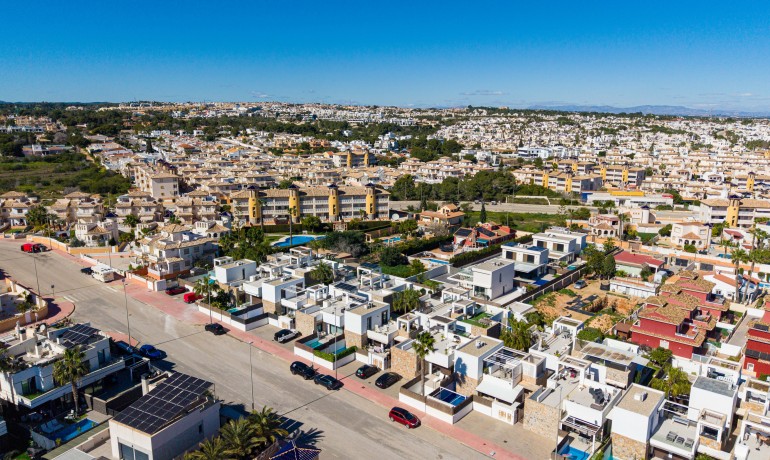 Herverkoop - Villa -
Orihuela Costa* - Lomas de Cabo Roig