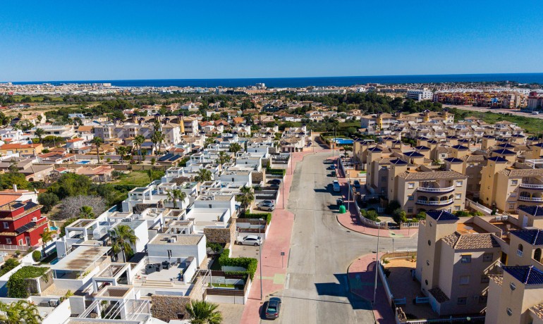 Herverkoop - Villa -
Orihuela Costa* - Lomas de Cabo Roig