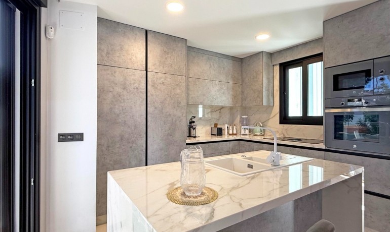 Sale - Villa -
Orihuela Costa* - Villamartin*