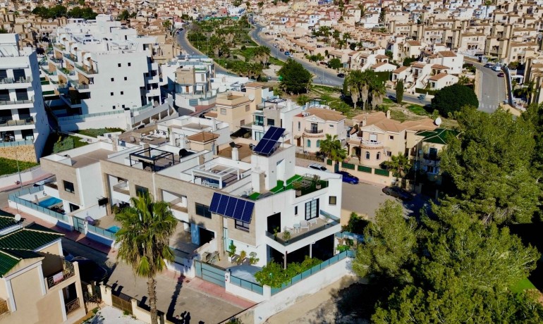 Sale - Villa -
Orihuela Costa* - Villamartin*