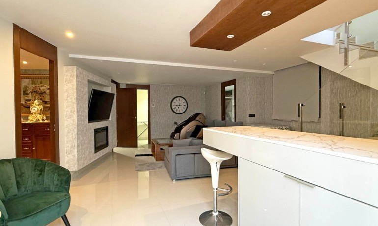 Sale - Villa -
Orihuela Costa* - Villamartin*