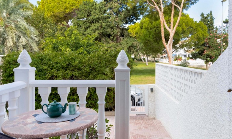 Herverkoop - Huis -
Orihuela Costa* - La Zenia*