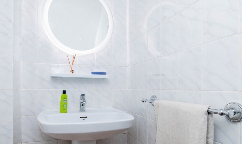 Herverkoop - Huis -
Orihuela Costa* - La Zenia*